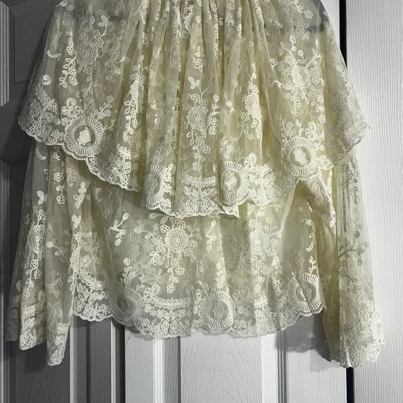 House of Harlow 1960 Cream Lace Overlay Blouse - Picture 11 of 14